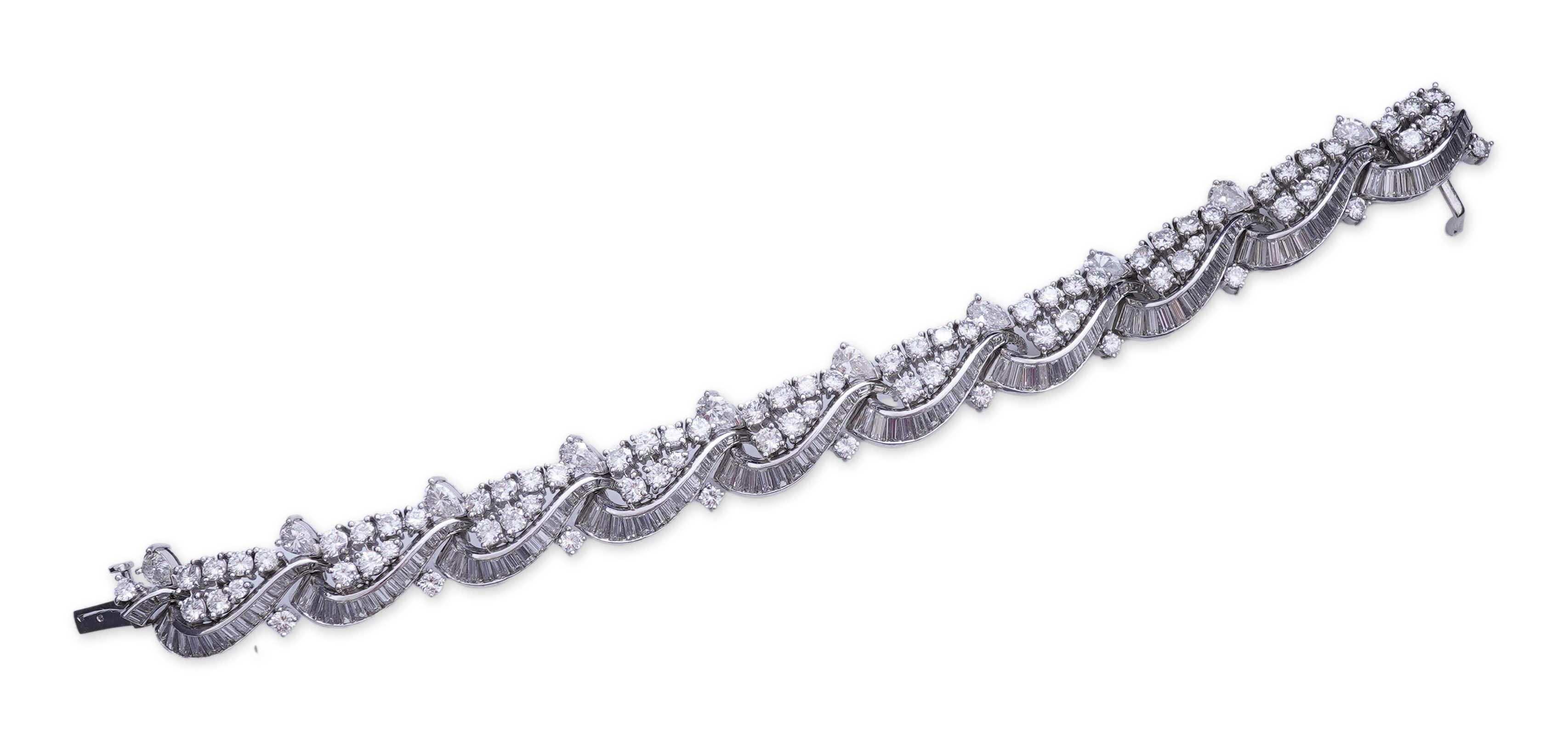 An attractive diamond bracelet, second half 20th century